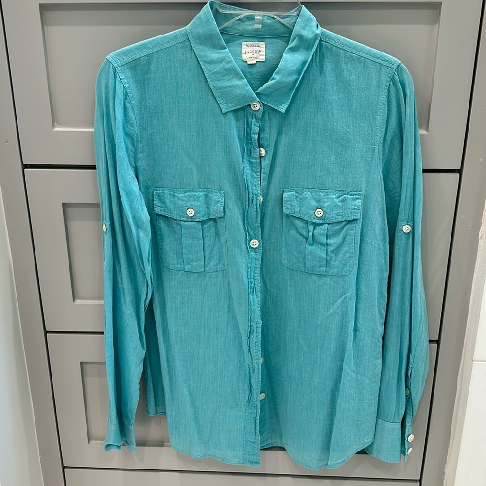 J. Crew long sleeve double pocket turquoise light weight, Size M